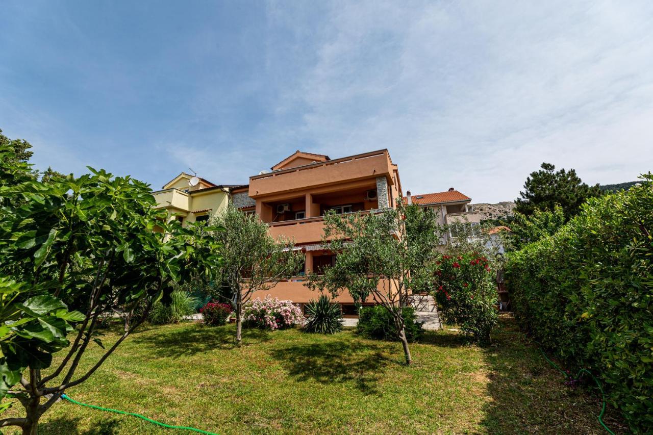 Apartments Creska บัชกา ภายนอก รูปภาพ