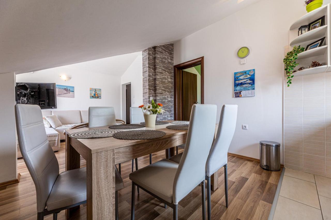 Apartments Creska บัชกา ภายนอก รูปภาพ